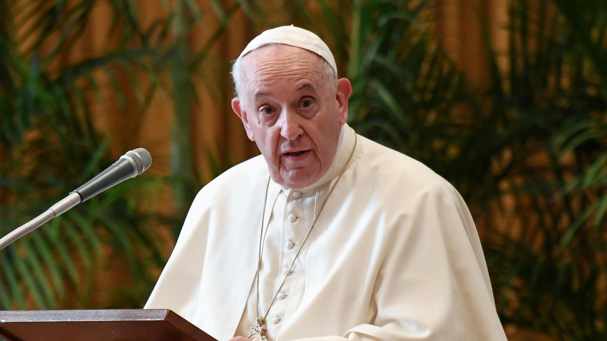 Papa'dan Avrupa’da göçmenlere yönelik davranışlara kınama