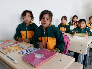 Türkiye'nin onardığı Tel Abyad'daki okul eğitime açıldı #1