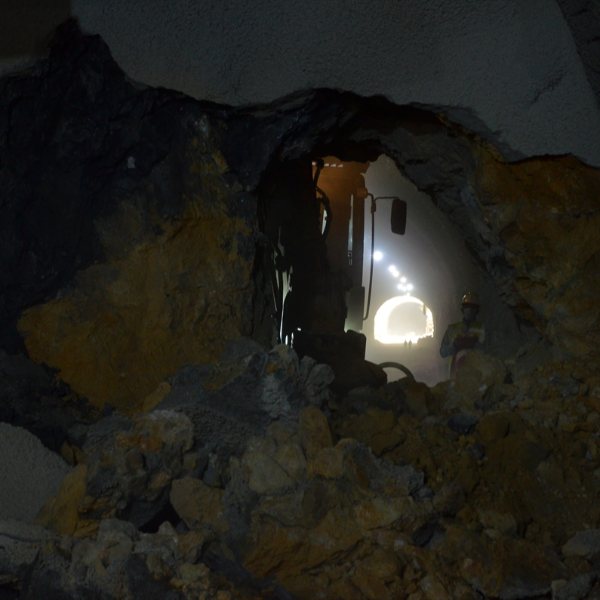 Kırkdilim'e inşa edilen tünellerde ilk ışık görüldü