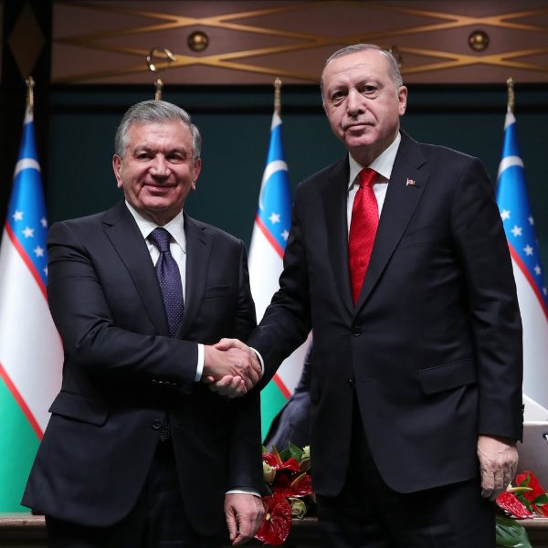 Erdoğan, Özbekistan Cumhurbaşkanı Mirziyoyev ile görüştü