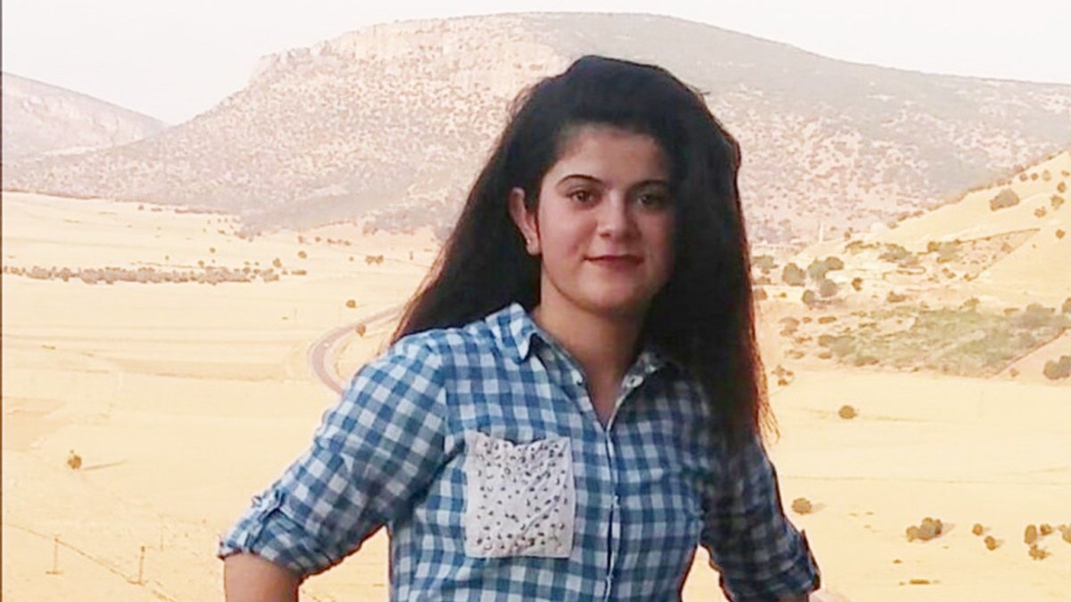 Diyarbakır'da 18 yaşındaki genç kız, evinde başından silahla vurulmuş halde ölü bulundu