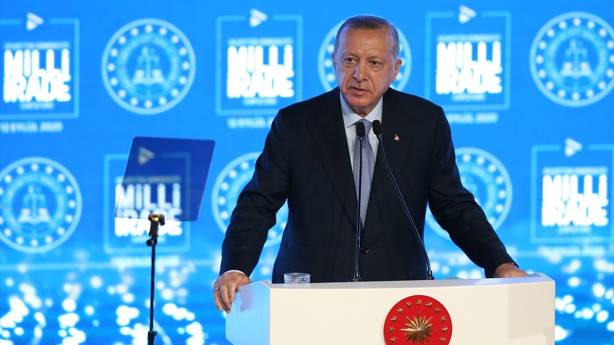 Cumhurbaşkanı Erdoğan, Vesayetten Demokrasiye Milli İrade Sempozyumu'nda 