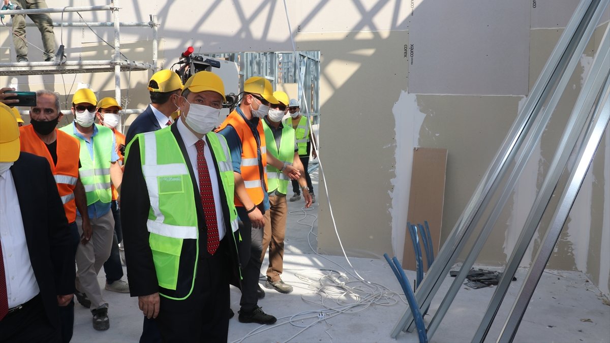 KKTC Başbakanı Ersin Tatar, Acil Durum Hastanesi'nin inşaatını inceledi