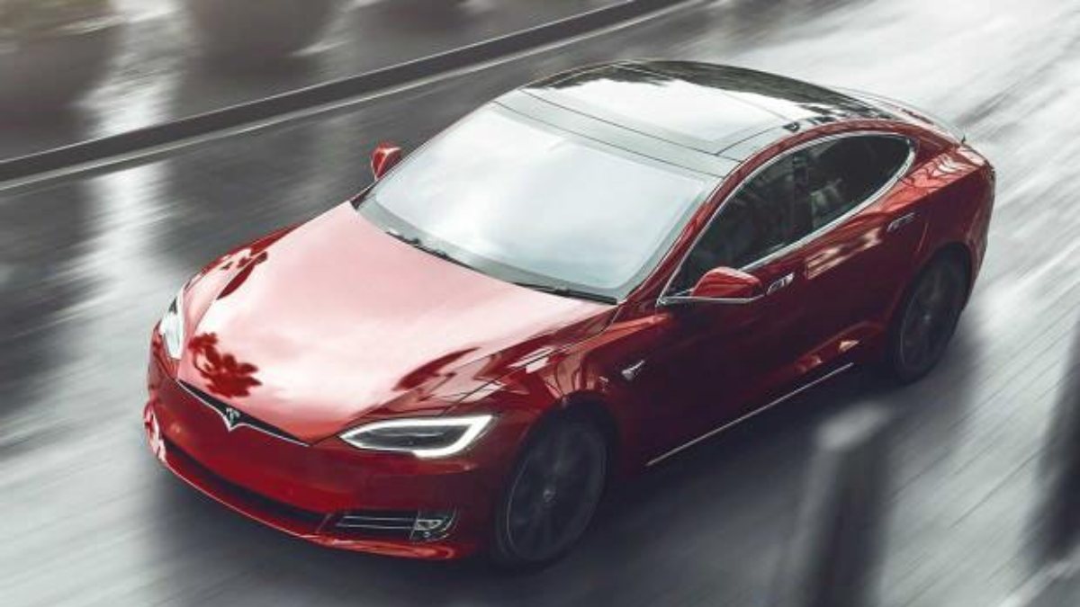 Tesla, 2022’ye kadar üretimi artıramayacak
