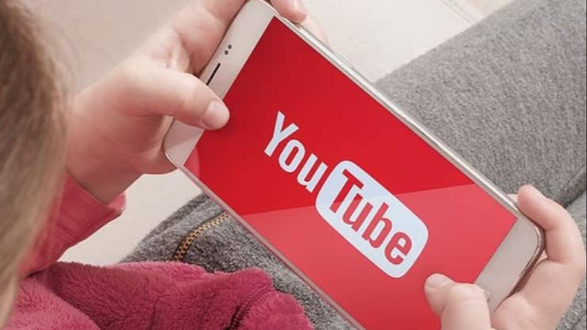 Bir YouTube çalışanı, rahatsız edici videolar izlemeye zorlandığı için şirkete dava açtı