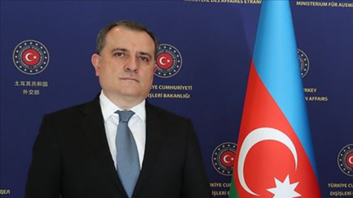 Azerbaycan Dışişleri Bakanı Bayramov: Ermeni güçlerin, Karabağ'dan ayrılmasını bekliyoruz