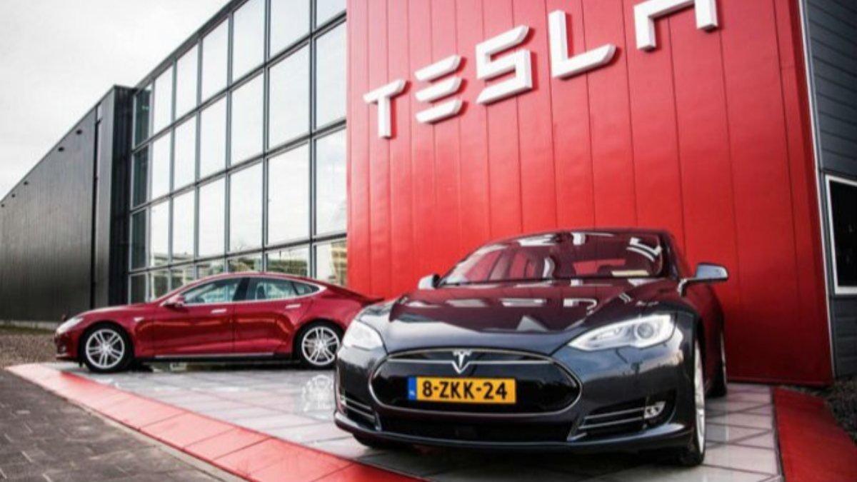 Berlin'deki fabrikasının faturalarını ödemeyen Tesla'nın suyu kesildi
