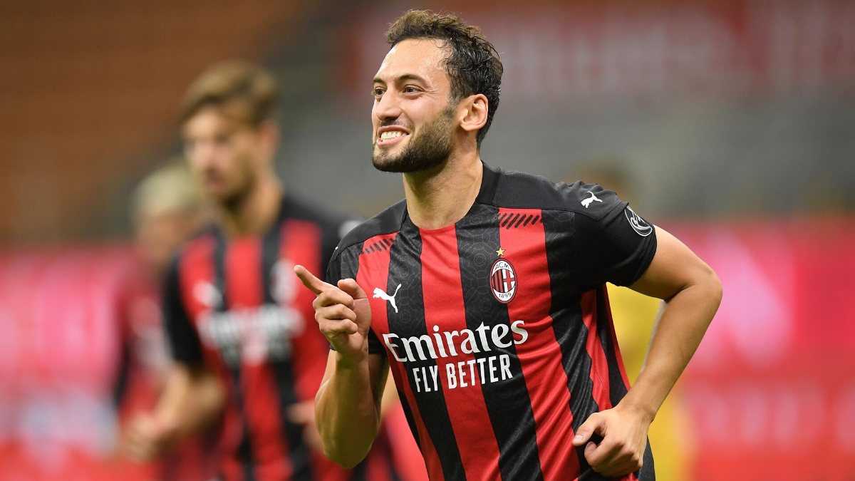 Milan Dan Galatasaray A 2 Transfer Hakan Calhanoglu Ve Youtube Youtube