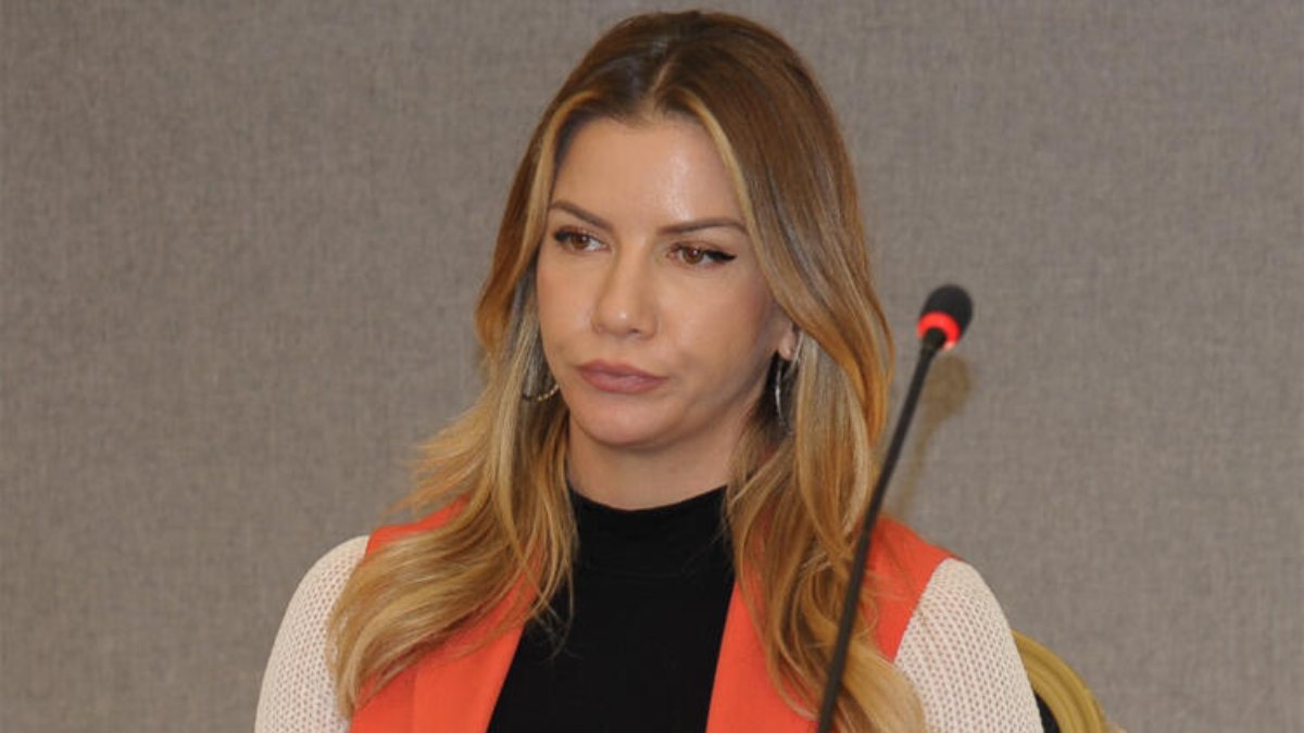 Ivana Sert: Şampuanıma asit koydular