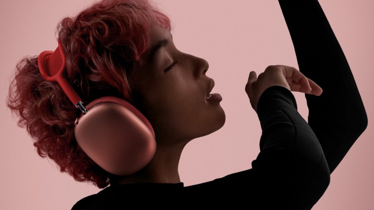 Apple'ın yeni kablosuz kulak üstü kulaklığı AirPods Max satışta: İşte fiyatı