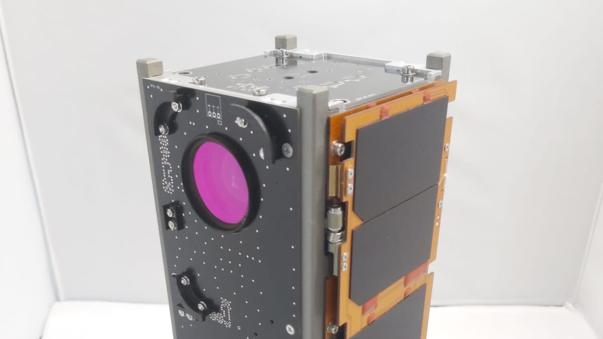 ASELSAT 3U Cube Satellite takes off into the sky