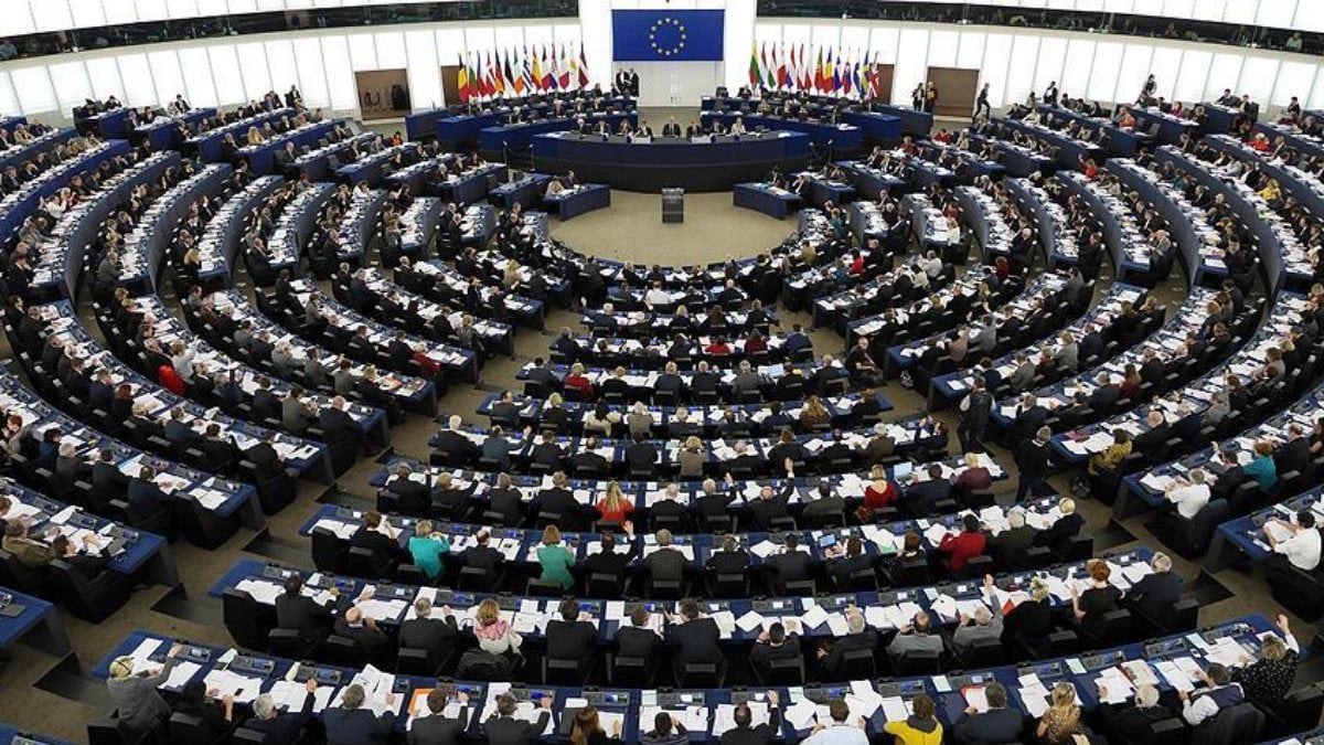European Parliament: YPG/PKK contributes significantly to the fight against DAESH