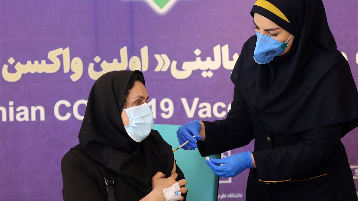 Stage 3 clinical trial of domestic vaccine started in Iran
