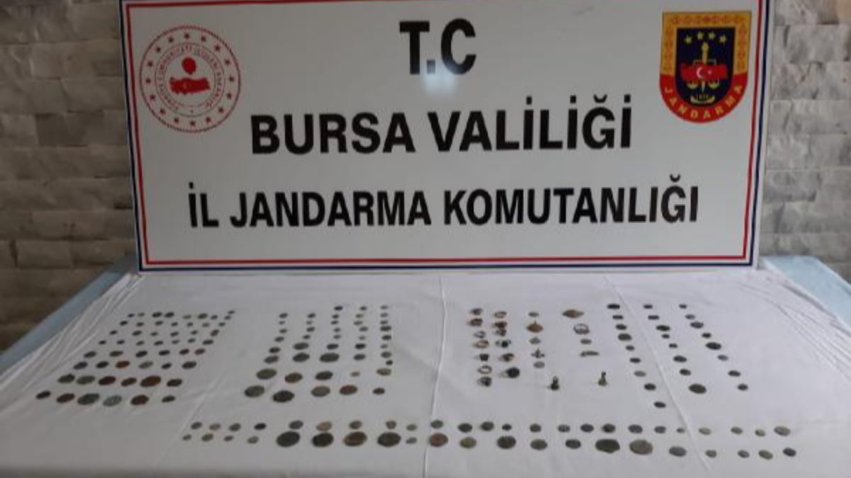 Bursa'da tarihi eser kaçakcılarına suçüstü: 4 gözaltı