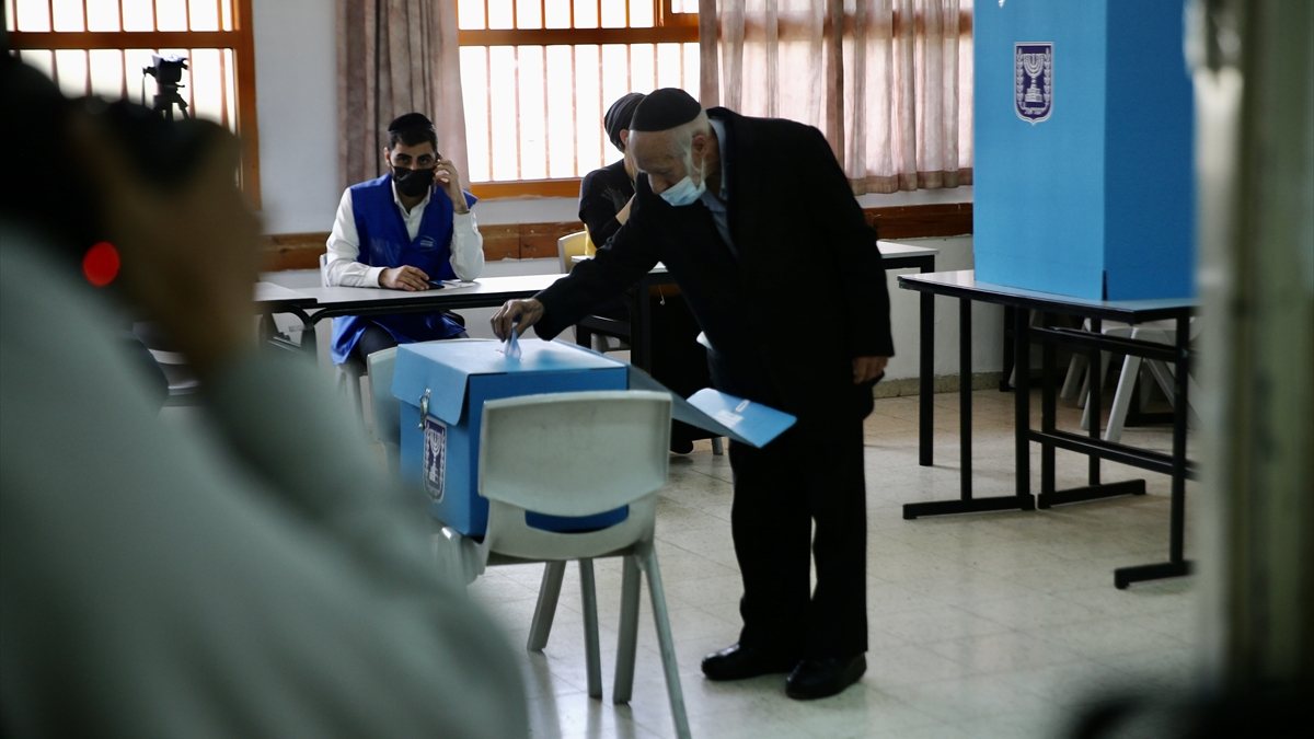 People in Israel go to the polls for the fourth time in 2 years