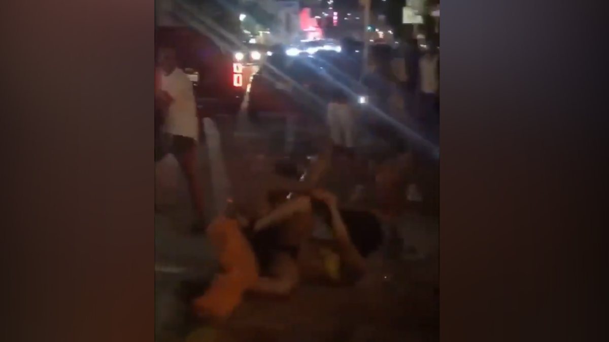 Women’s street fight in Miami