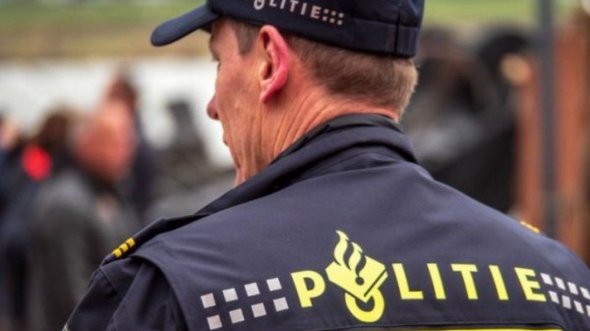 Hollanda polisinden ırkçı mesajlaşma