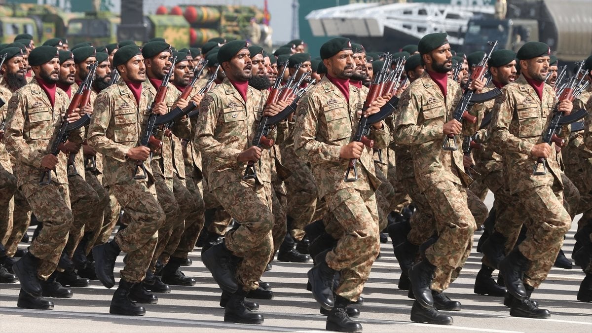 Military parade held on Pakistan National Day