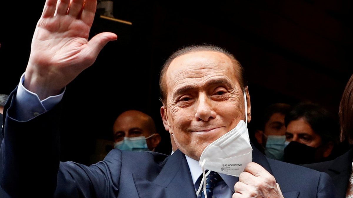 It turns out that Silvio Berlusconi is in the hospital