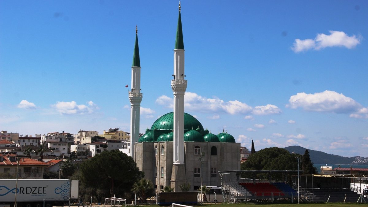 Milas'ta 8 yıldır tamamlanamayan cami