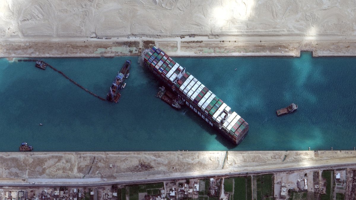 Süveyş Kanalı'nın tıkanmasının petrol fiyatlarına etkisi