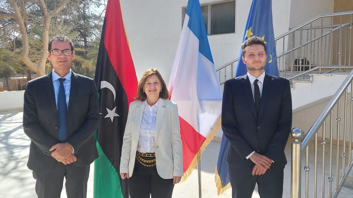 Fransa, Libya'da 7 yıl aradan sonra büyükelçiliğini açtı