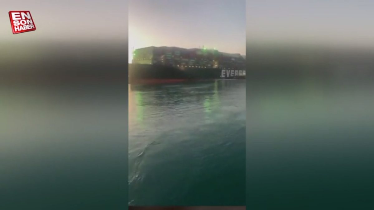 Ship blocked in Suez Canal rescued