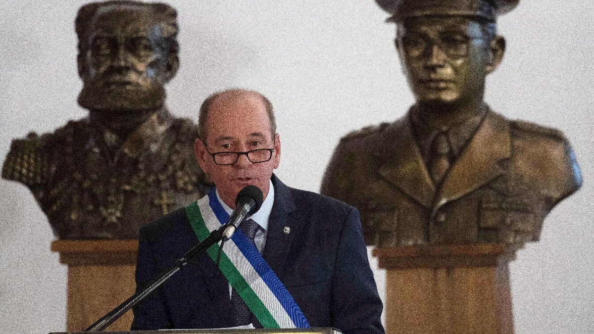 Brazilian Minister of National Defense Silva resigns