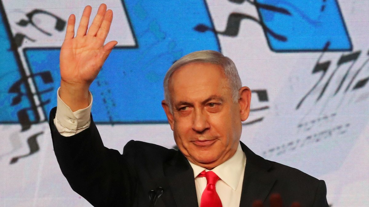 Binyamin Netanyahu yeniden hakim karşısında