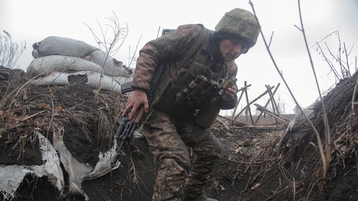 Ukrainian soldier killed in attack in Donbas
