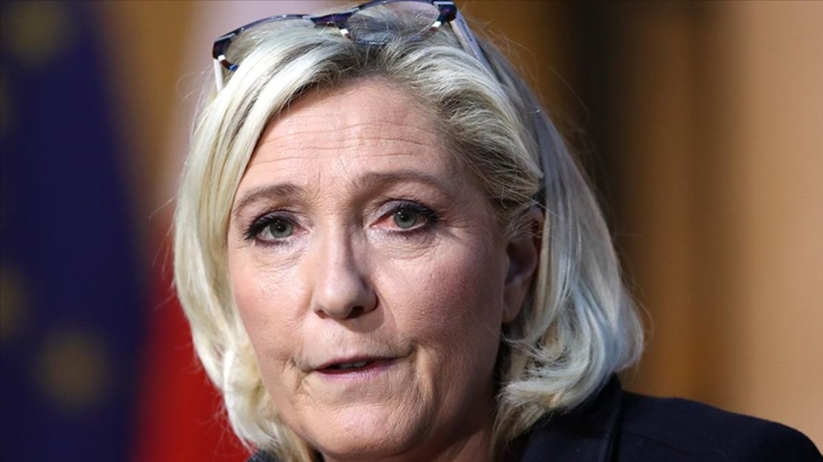 Far-right Le Pen in France announces his candidacy for 2022