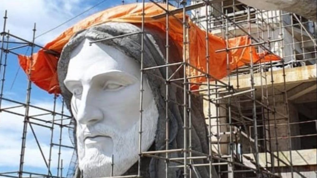 ‘Christ the Redeemer’ statue being built in Brazil