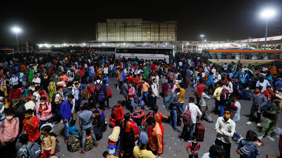 Indians flock to bus terminals before 6-day closure