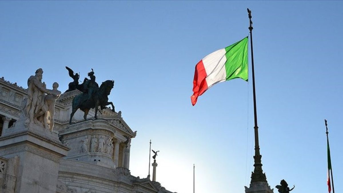Italian parliament approves government plan for EU bailout fund