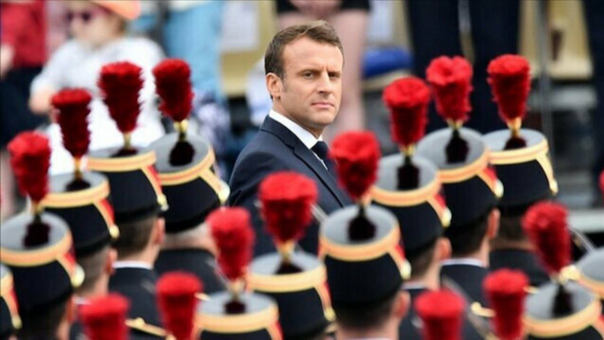 France to impose sanctions on soldiers who sign e-declaration