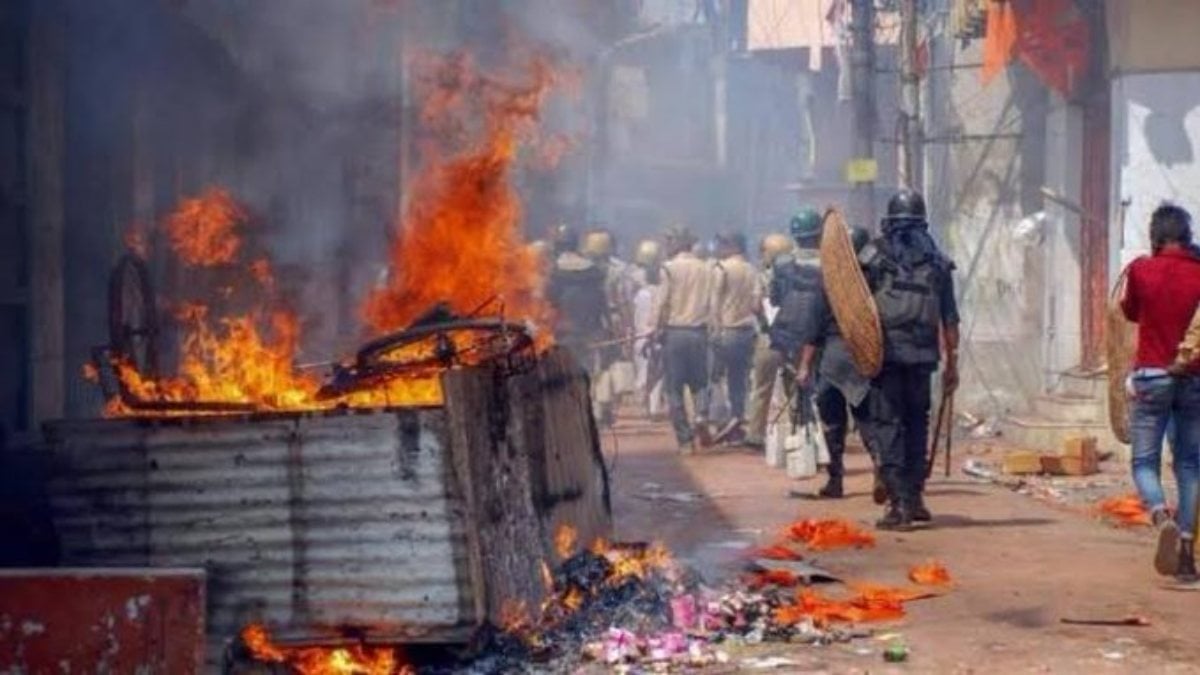 Post-election conflict in India: 12 dead