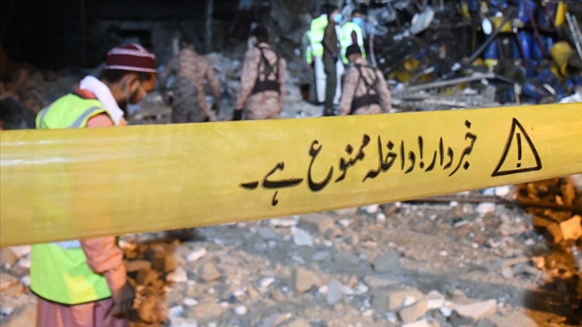 A bomb exploded during the passage of a military vehicle in Pakistan