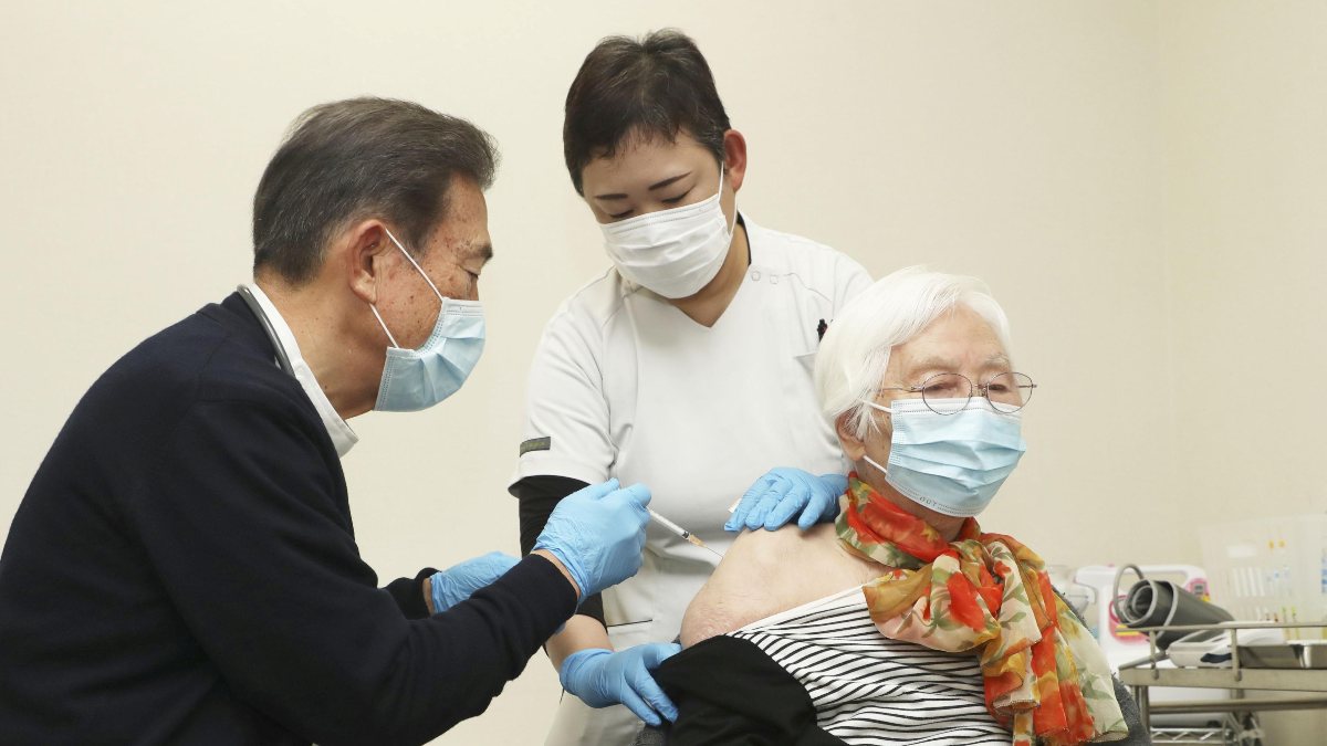 Japan to vaccinate 1 million people a day with coronavirus