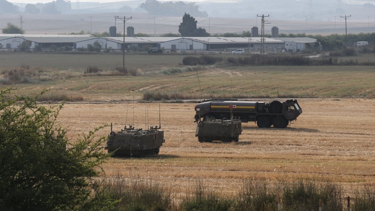 Military build-up from Israel to Gaza border