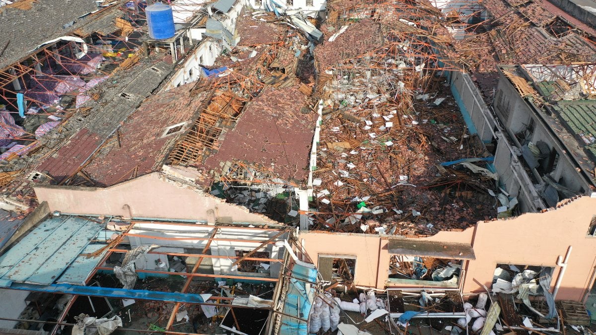 Hurricane in China: More than 300 injured