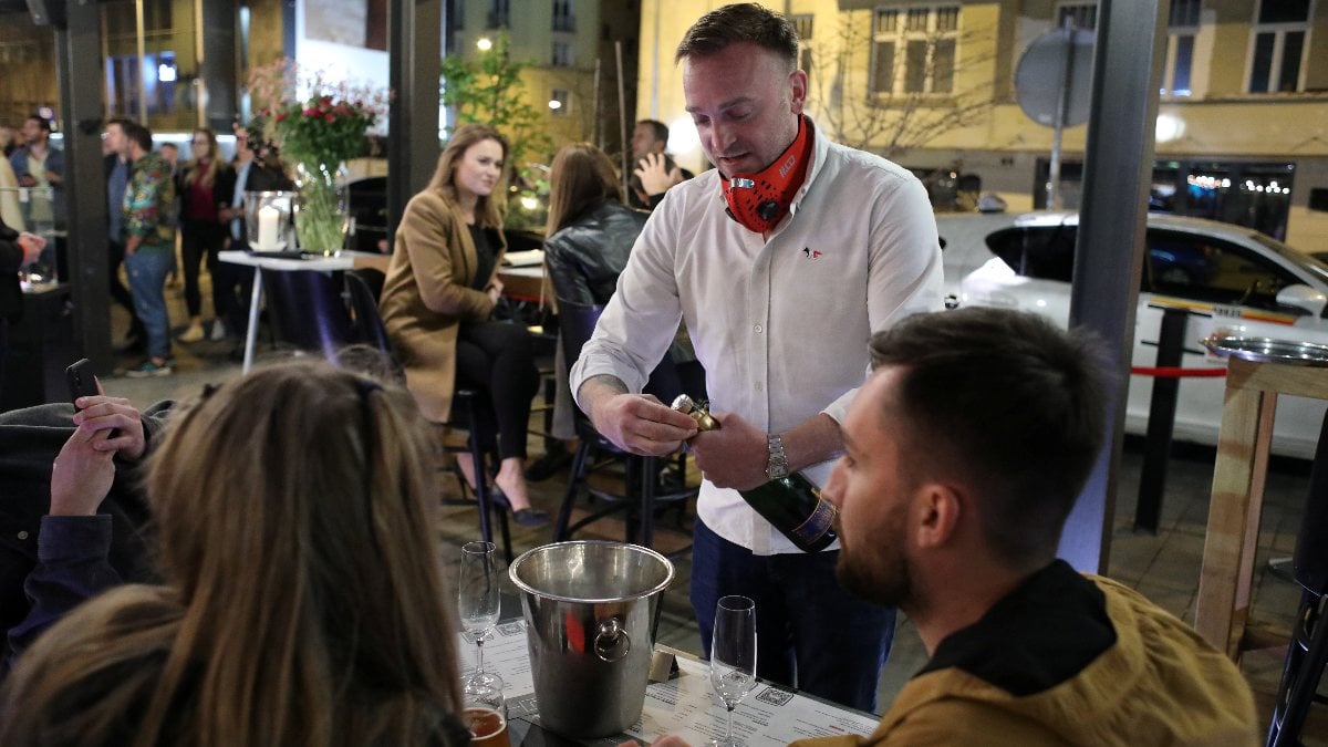 Cafes and restaurants reopened in Poland
