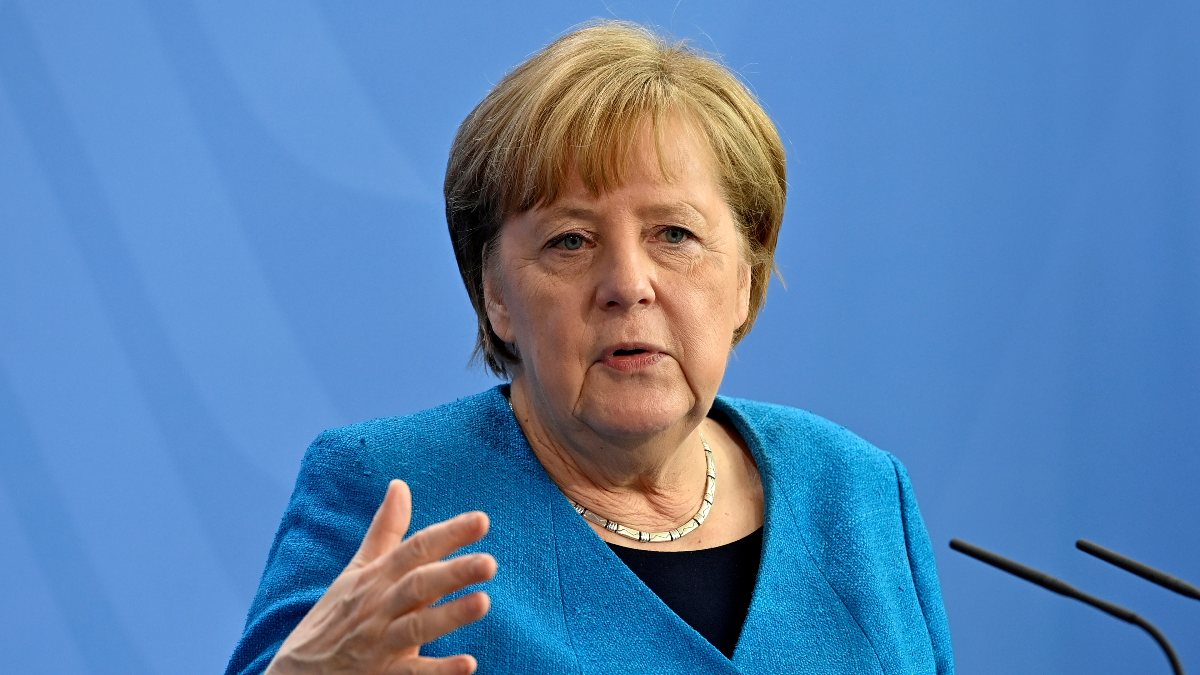 Angela Merkel: Dijitalleşmede treni kaçırmamalıyız