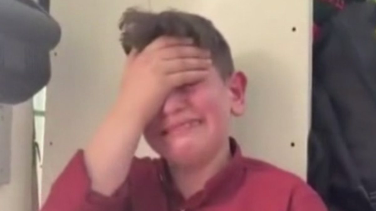 Palestinian boy describes the attack by Israeli forces in tears