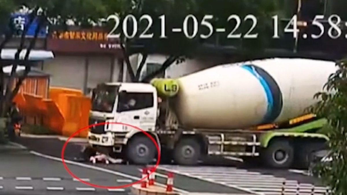 Cement tanker crushed disabled man in China