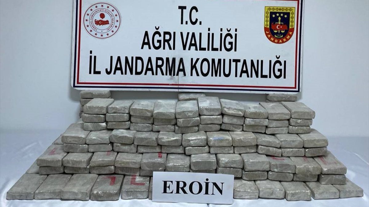Ağrı'da, Türkiye-İran sınırında 109 kilogram eroin ele geçirildi