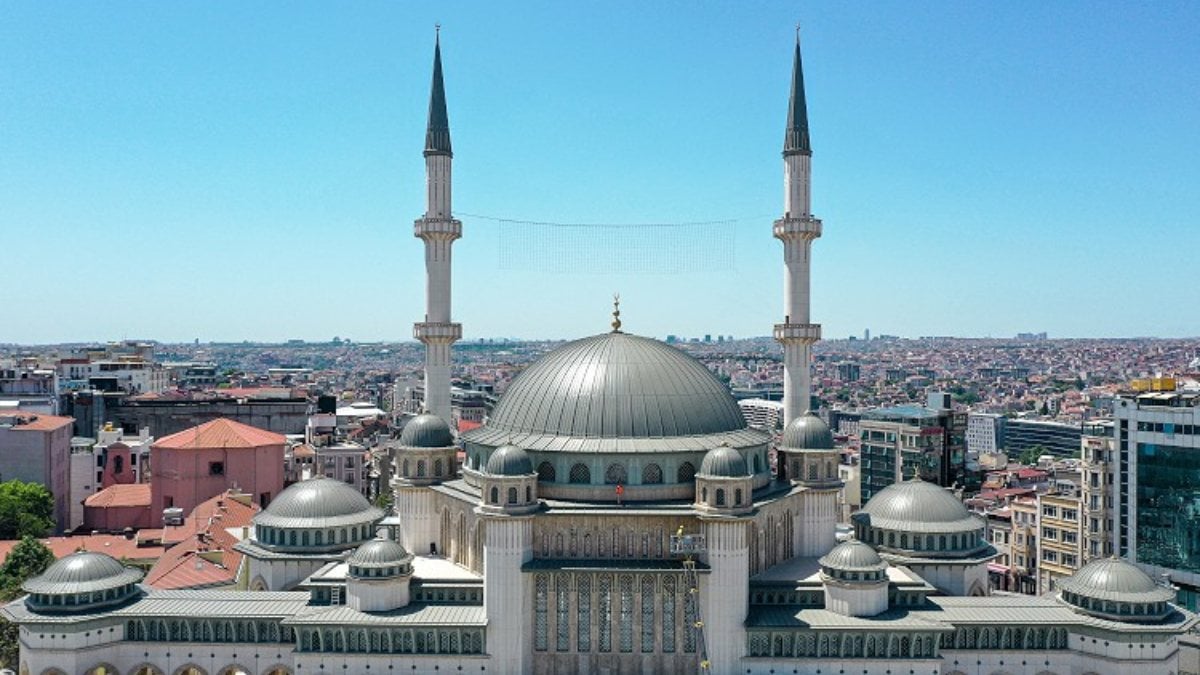 The British press was disturbed by the Taksim Mosque