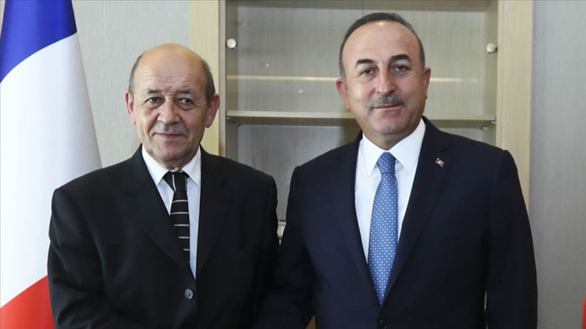 Mevlüt Çavuşoğlu will visit France