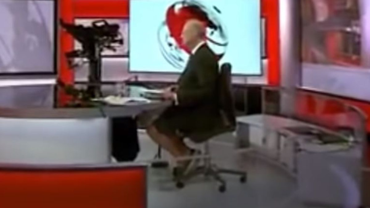 BBC announcer Shaun Ley appeared on the newscast in shorts