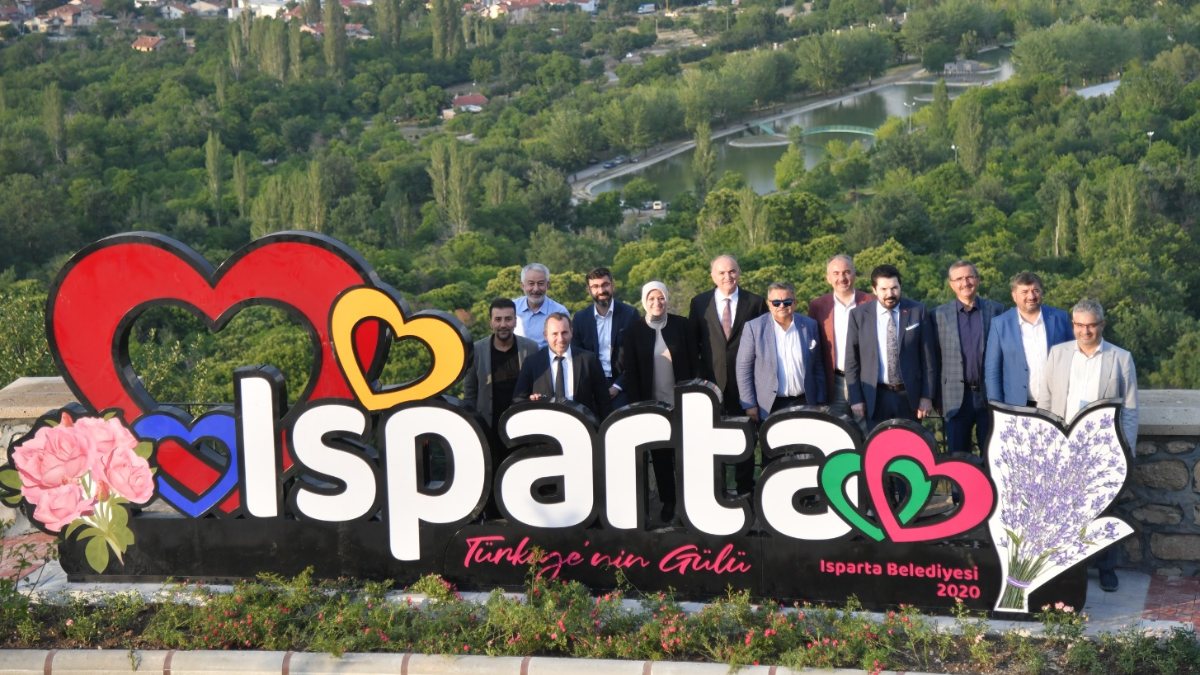AK Parti belediyeleri Isparta'ya çıkarma yaptı