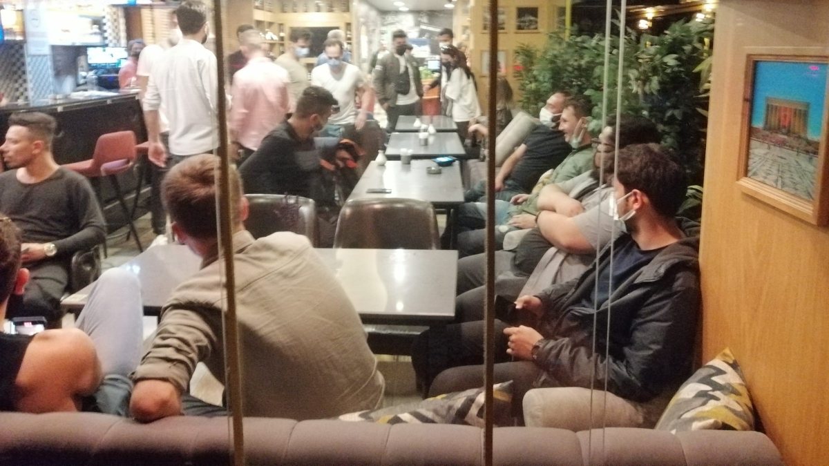 Tekirdağ'da kafeye baskın: 57 kişiye 197 bin lira ceza